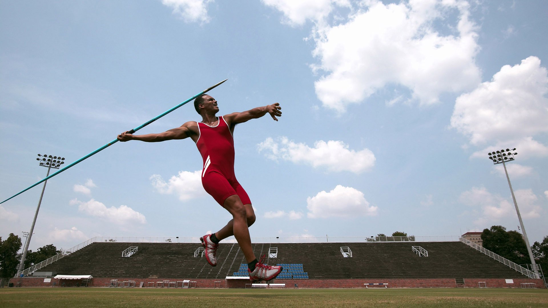大型港口帆船竞赛，海上风云的壮丽奇观，帆船国际比赛